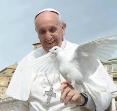 ¿De veras el Papa es abstemio… no bebe ni se droga…?